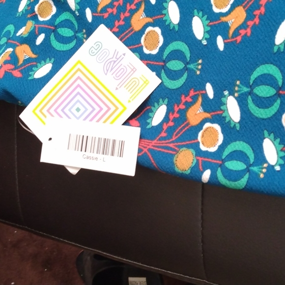 LuLaRoe fold over top skirt - Picture 4 of 7